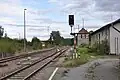 Ausfahrsignal an Gleis 1; das nach links abzweigende Gleis führt nach Bautzen