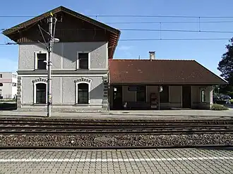 Aufnahmsgebäude