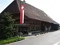 Ortstypisches Bauernhaus an der Hauptstrasse
