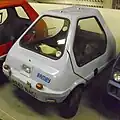 … sowie Flügeltür auf der linken Fahrzeugseite.