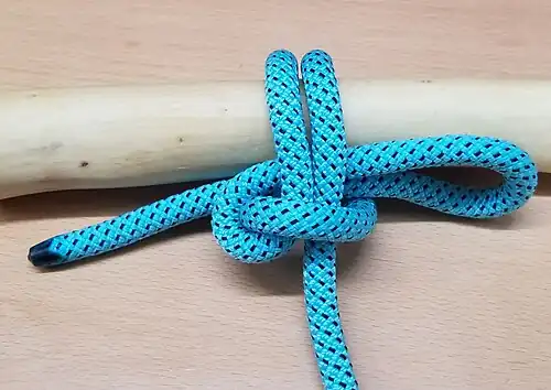 Den Pedigree-Kuhstek kann man auch auf Slip legen, um ihn wieder einfacher öffnen zu können.[8]