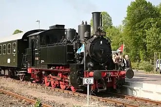 98 886