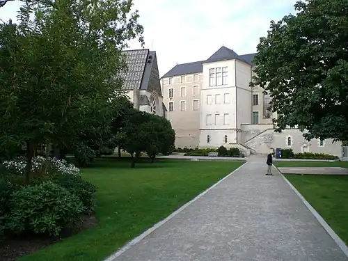 Allee im Innenbereich