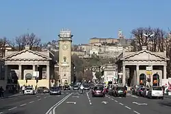 Die Propyläen der Porta Nuova