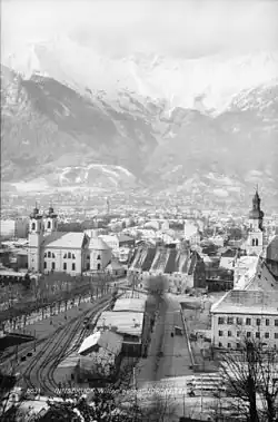 Der Bergiselbahnhof vom Bergisel aus
