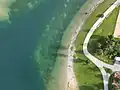Nahe Luftaufnahme über dem Bergfeldsee