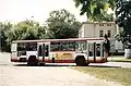 Berliet PR&nbsp;100 von der Seite mit eckigen Rad-Ausschnitten
