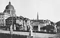 Schloss, Schloßfreiheit, Spreekanal und Schlossbrücke in Berlin; im Hintergrund der Turm der Petrikirche, ca. 1860