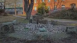 Froschbunnen: Berlin-Spandau, Lynarstr. 12