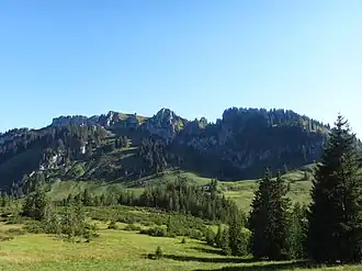 Beslergruppe, v.l.: Besler (Hauptgipfel), Beslergrat, Beslerkopf, Schafkopf