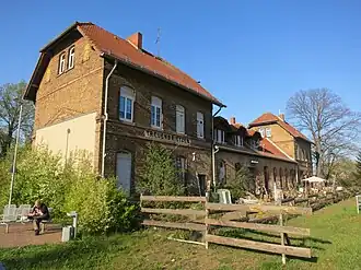 Empfangsgebäude (2016)