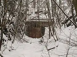 Ostportal des Tunnels; oberhalb verläuft der Herzogsweg