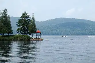 Big Moose Lake von der Covewood Lodge