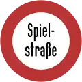 Bild&nbsp;19b mit der Straßenverkehrs-Ordnung von 1956 erstmals in der DDR eingeführt.