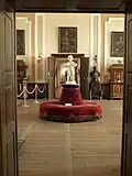 Rundsofa im Festsaal