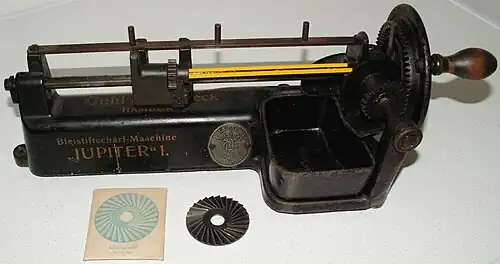 Bleistiftschärfmaschine „Jupiter 1“ von Guhl & Harbeck Hamburg (um 1920)