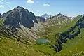 Lage der Hütte über der Lache (im Hintergrund der Hochvogel)