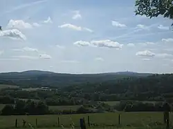 Blick zum Großen Feldberg (rechts) und Pferdskopf (links)