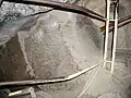 Blockiersteine, die vom al-Ma'mun-Tunnel umgangen werden