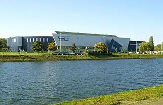Außenansicht des Topsporthal Vlaanderen im März 2015