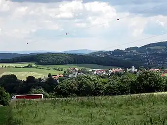 Ortschaft Bonneberg vor dem Bonneberg (Westseite)