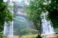Boti Falls, Ghana-Eastern Region, bei Niedrigwasser, hier sind Tos­becken und die Auskolkung gut zu erkennen
