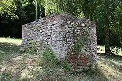 Schacht (smiraglio) bei San Benedetto (Ortsteil Acquacalda), Teil des Bottino di Fonte Gaia