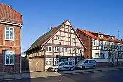 (rechts Nr. 73)