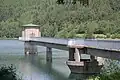 Wasserentnahmeturm mit Hochwasserüberfalltrichter