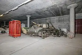 Bunkeranlage im Schloss Brestenberg mit Sammlungsgegenständen (2020)