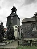 Kirchturm mit Übergang zum Kirchenschiff