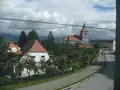 Blick auf Avrig (im Hintergrund die evangelische Kirche)