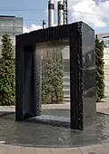 Wassertor (2001), Brunnen vor den Arcaden, Berlin-Spandau