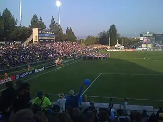 Buck Shaw Stadium, Feldblick