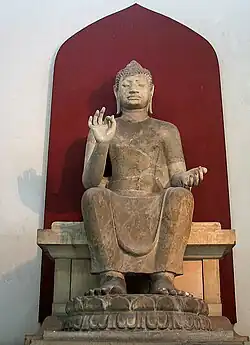 Phra Phuttha Narachet, Dvaravati-Stil