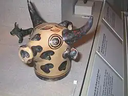 Terracotta-Vase in Form eines Stierkopf, letzte Minoische Periode, (ca. 1450–1400 v.&nbsp;Chr.)