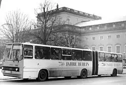Ikarus 280 in Berlin-Lackierung des VEB Berliner Verkehrsbetriebe (BVB)