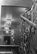 Geländer im Aufgang zum zweiten Rang Staatsoper anno 1960