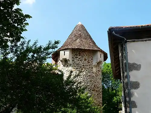 Turm des „Schlosses Belleville“