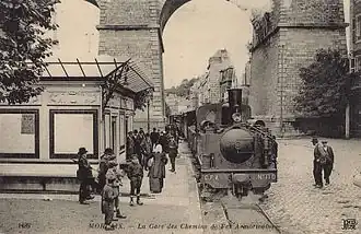 Unter dem Viadukt fuhren die Züge der Chemins de fer armoricains