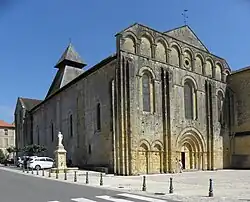 Abteikirche Notre-Dame-de-la-Nativité