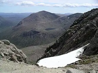 Blick auf den Cairn Toul vom Braeriach.