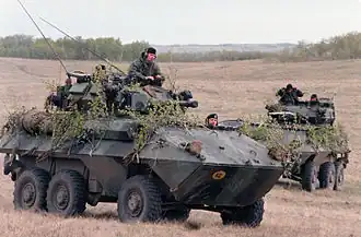 Zwei AVGP Cougars auf einer NATO-Übung in Alberta im Mai 1983