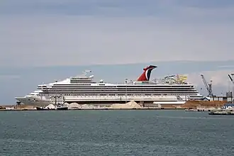Die Carnival Destiny, hier bereits als Carnival Sunshine