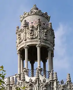 Tempelartige Bekrönung der Casa Lleó Morera 1904–1906