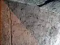 Graffiti aus dem 16. Jahrhundert im Inneren des Donjons mit den ältesten Daten der ganzen Burg