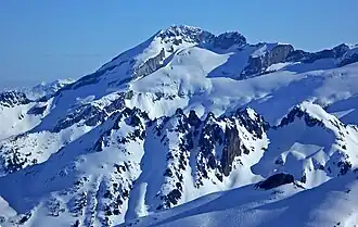 Der Castle Towers Mountain im Winter