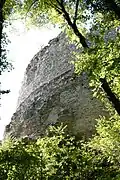 Unterhalb der Ruine