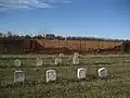 Friedhof neben dem Schlachtfeld