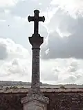 Kreuz auf dem Dorffriedhof